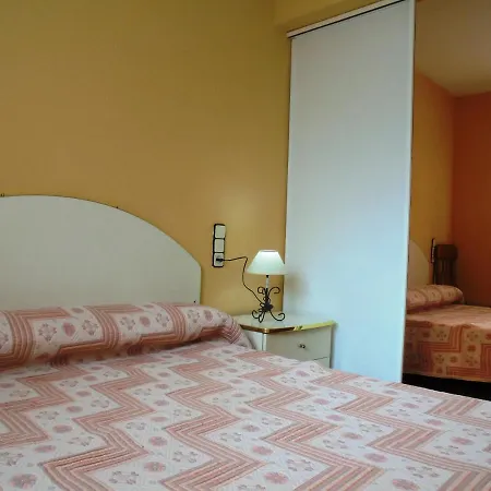 Calas Holidays Lek Apartamento *